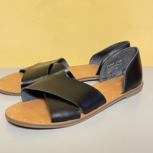 Cynthia Rowley Fiona Sandals 8.5 Black Leather Flats Crossover Slides
